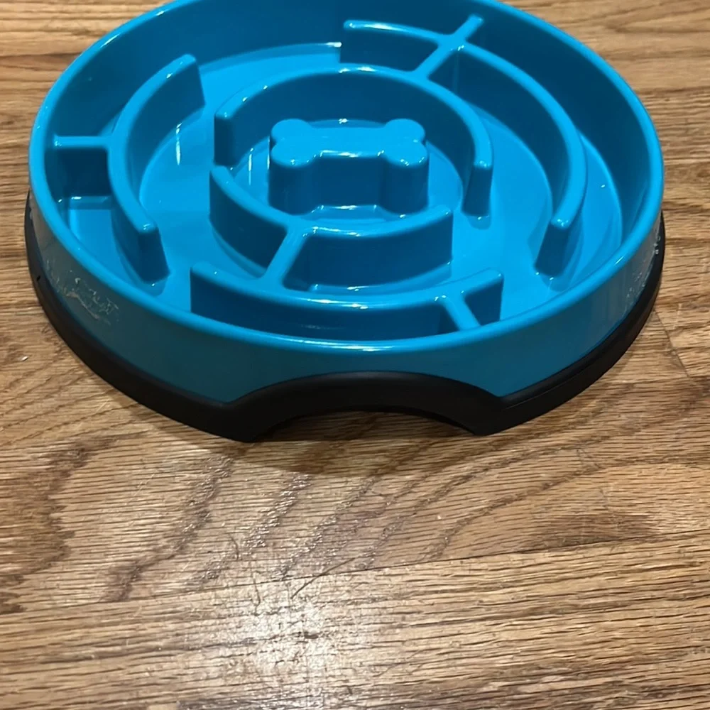 Petstages dog feeder/bowl